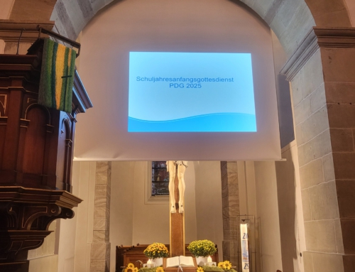 Schuljahresanfangsgottesdienst der Mittelstufe: In der Stille Gott begegnen
